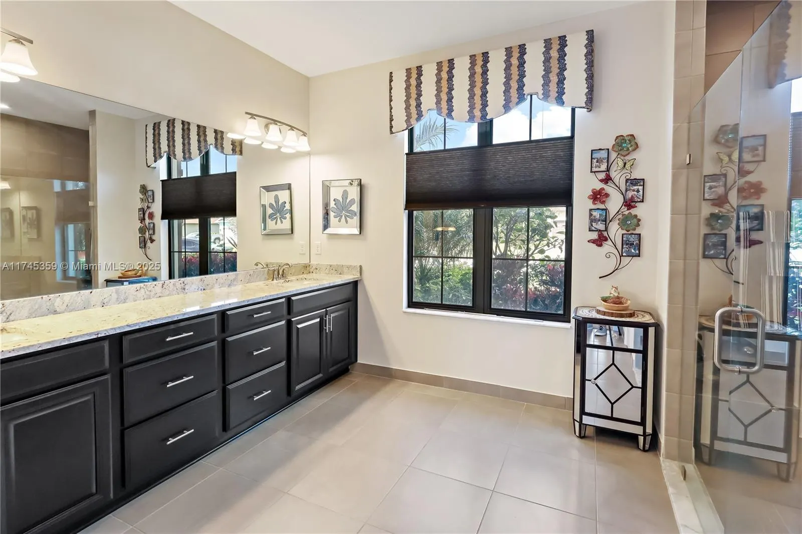 6210 Arcadia Sq