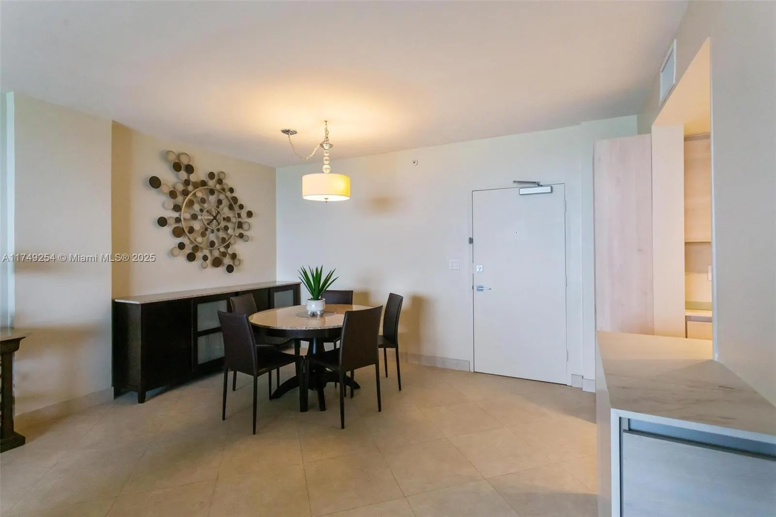 10275 COLLINS AV, #1018