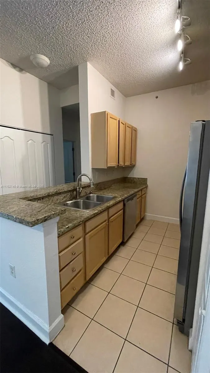 6001 SW 70th St, #133