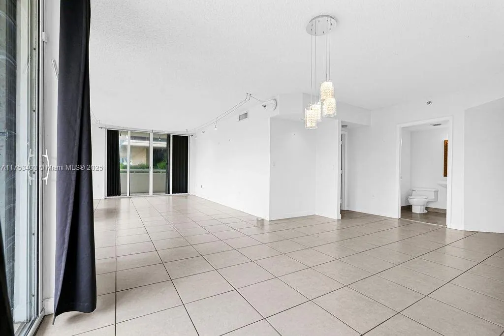 8925 Collins Ave #2E
