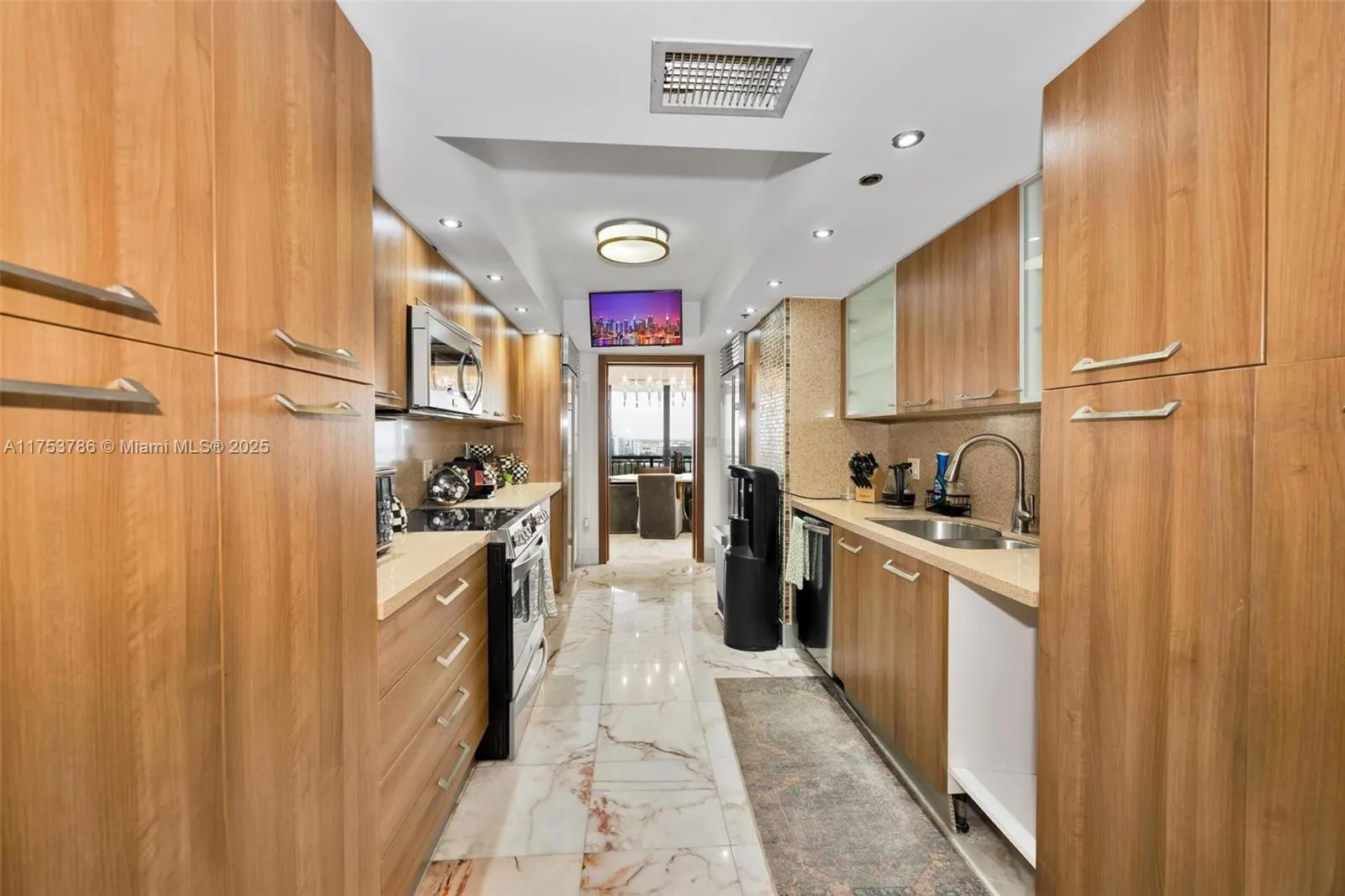 10175 Collins Ave, #1207