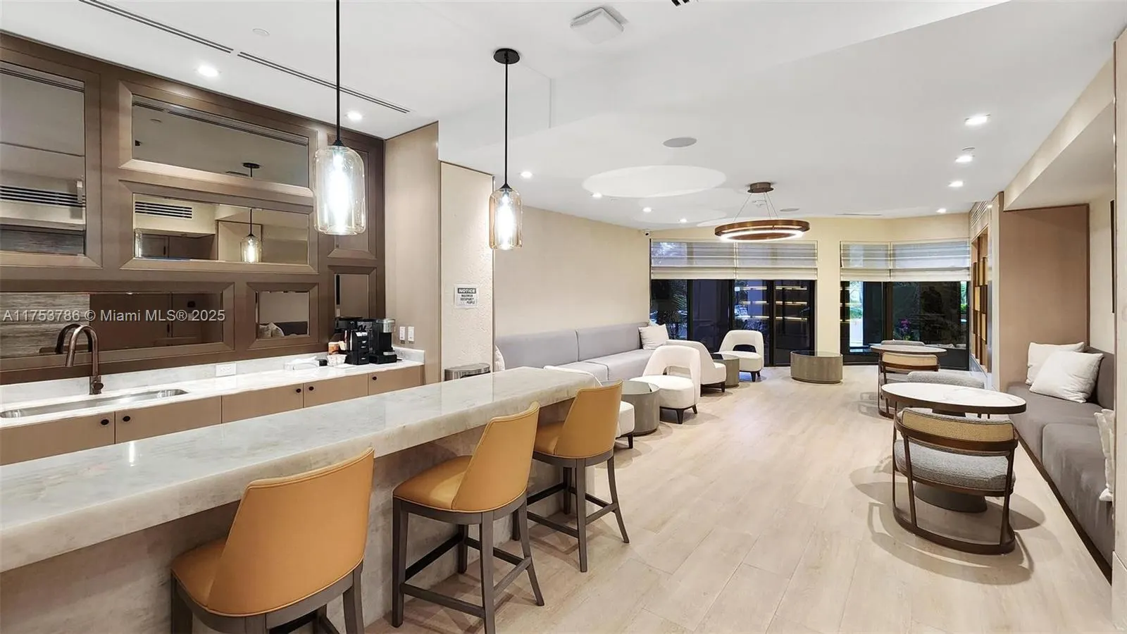 10175 Collins Ave, #1207