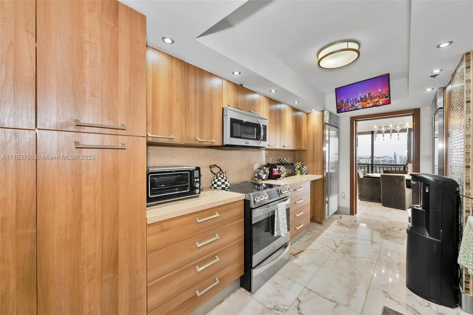 10175 Collins Ave, #1207