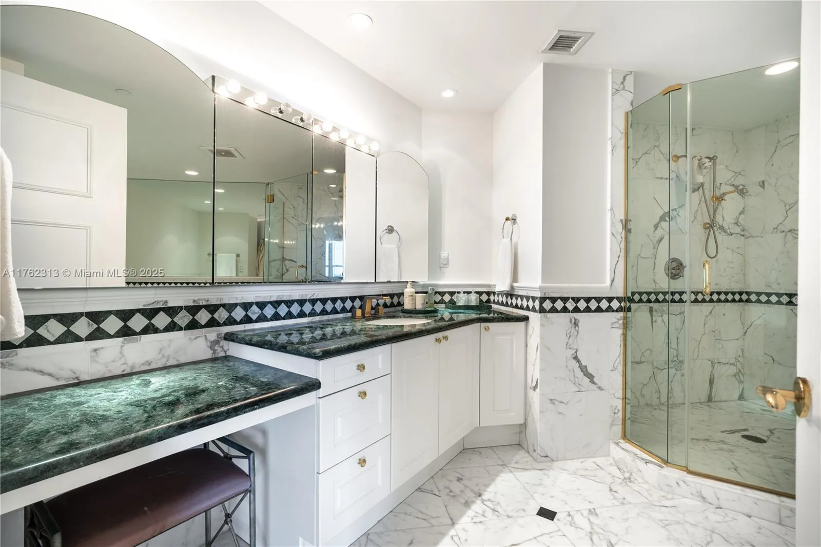 10225 Collins Ave, #802