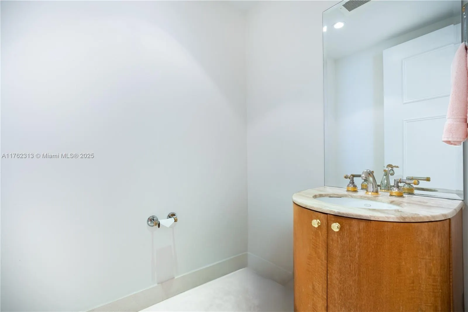 10225 Collins Ave, #802