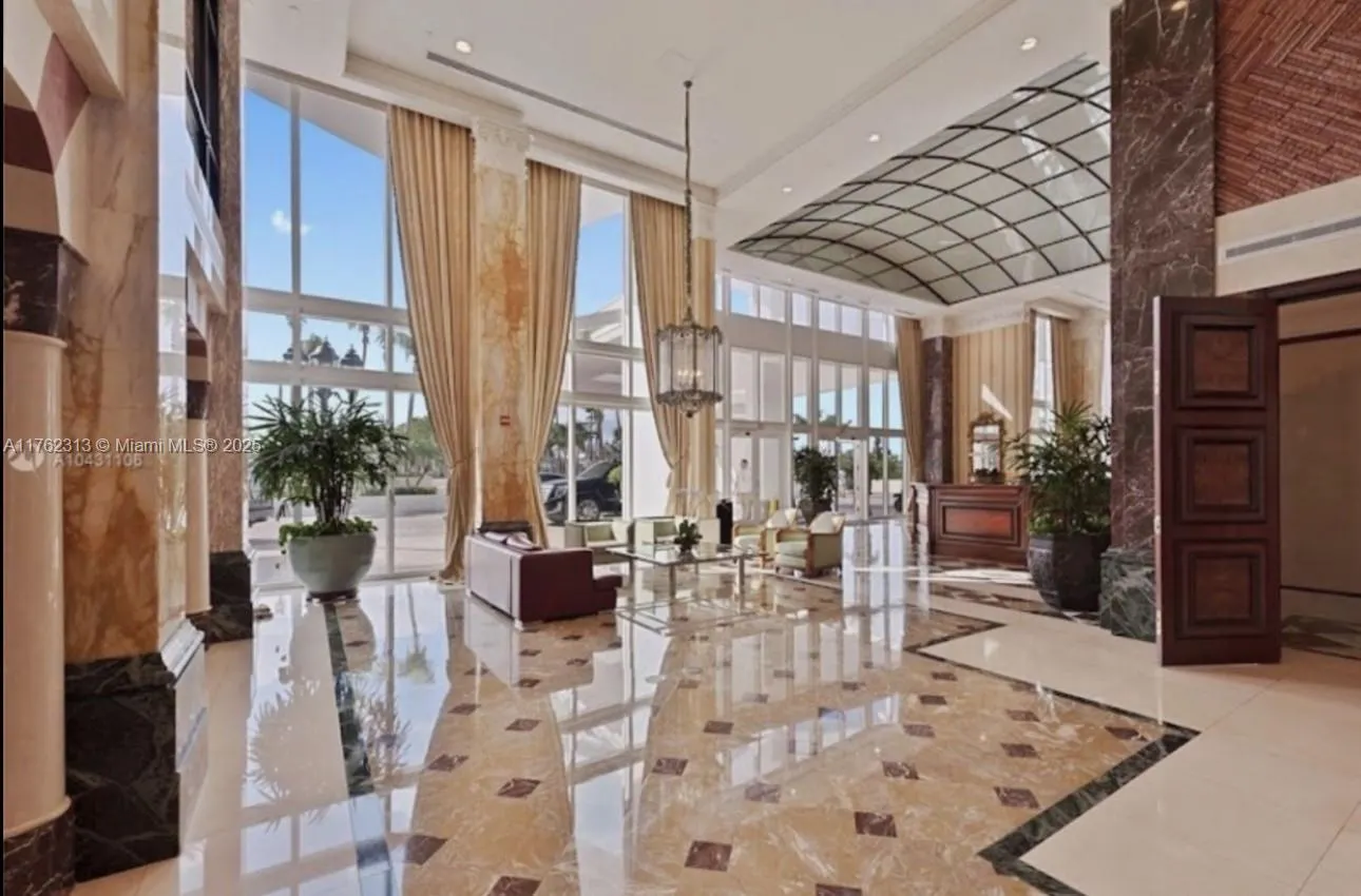 10225 Collins Ave, #802