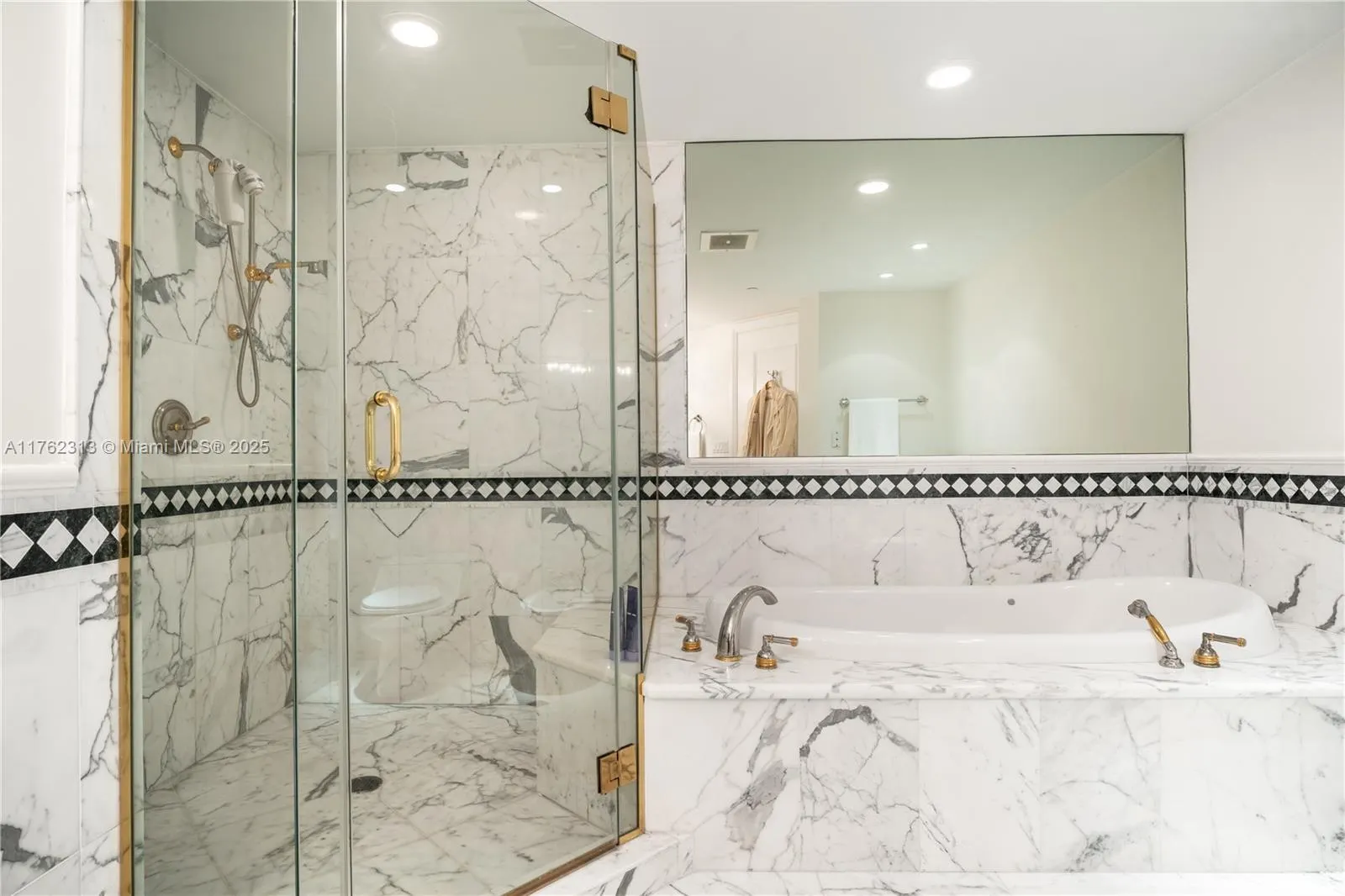 10225 Collins Ave, #802