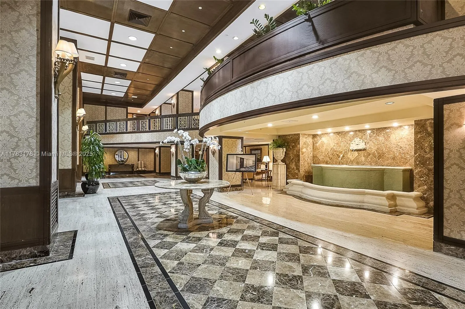 9801 Collins Ave, #5M