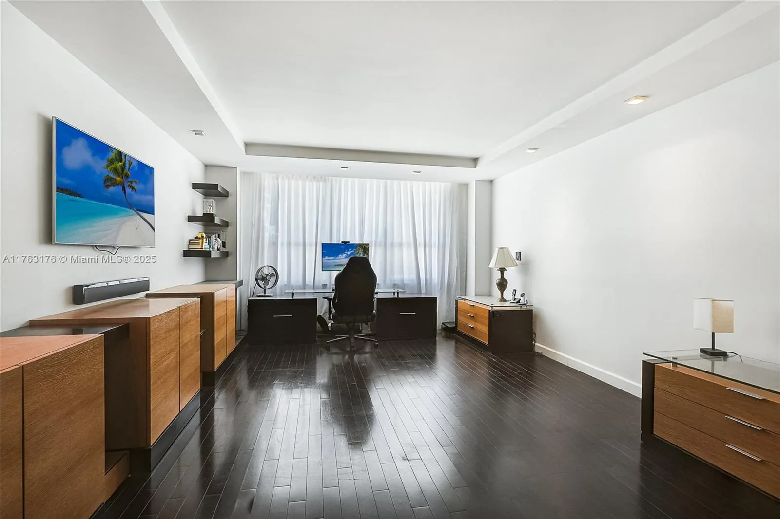 9801 Collins Ave, #5M