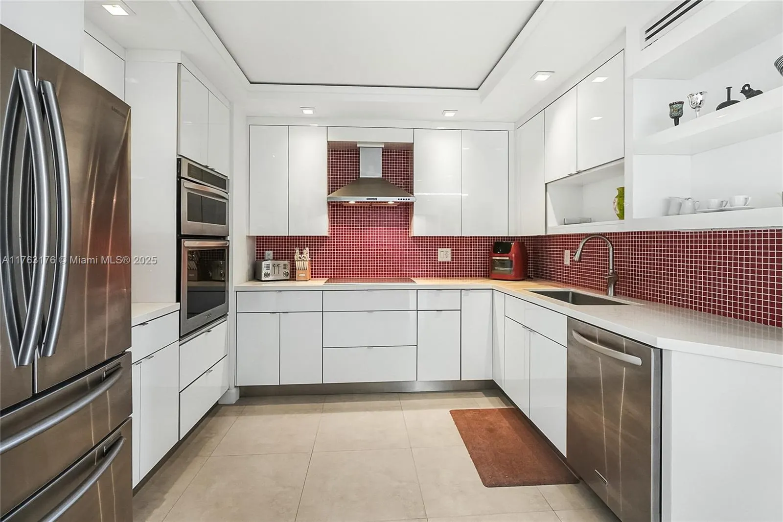 9801 Collins Ave, #5M