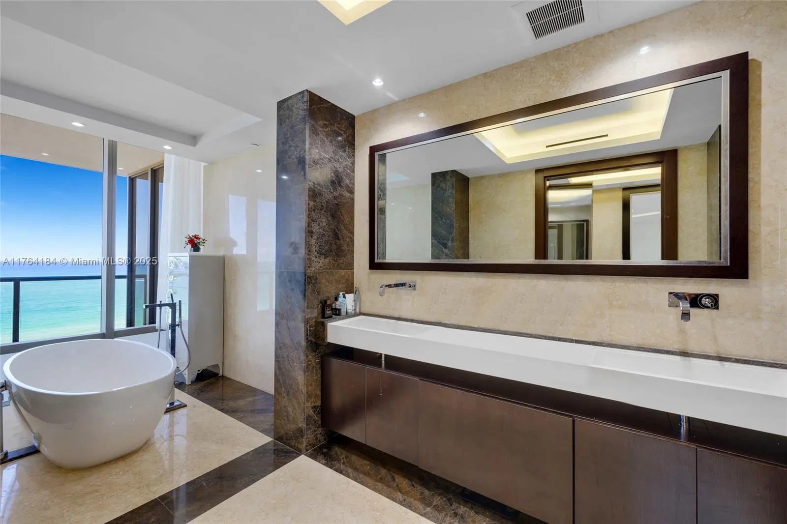 9705 Collins Ave, #1001N