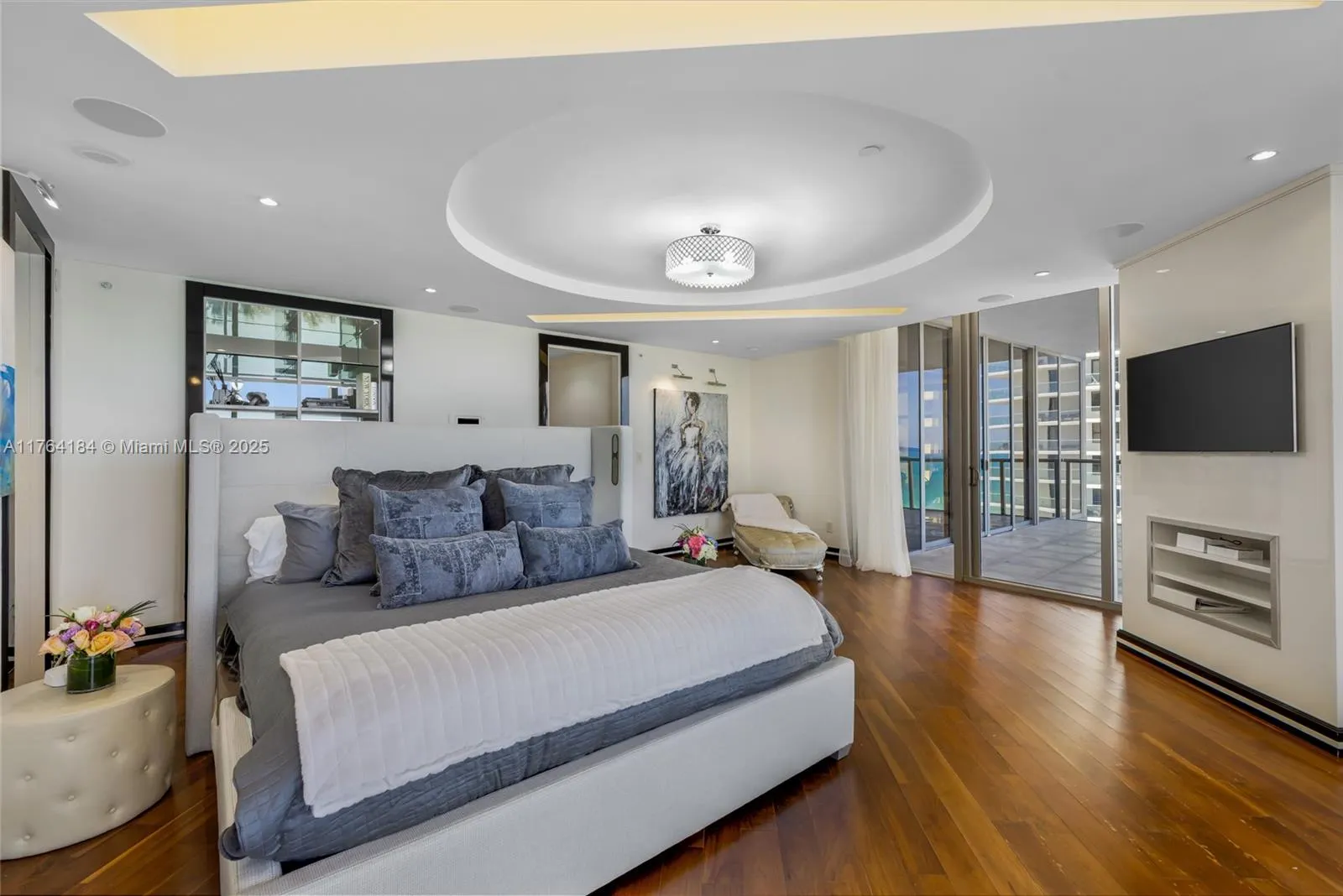 9705 Collins Ave, #1001N