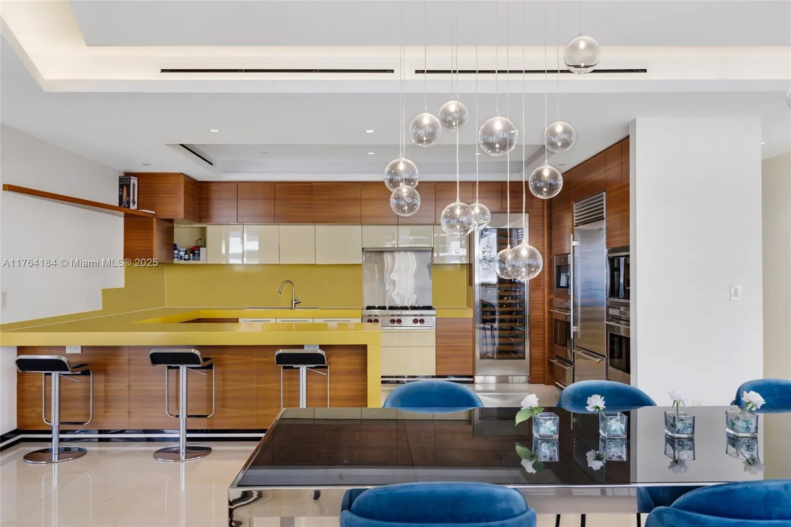 9705 Collins Ave, #1001N