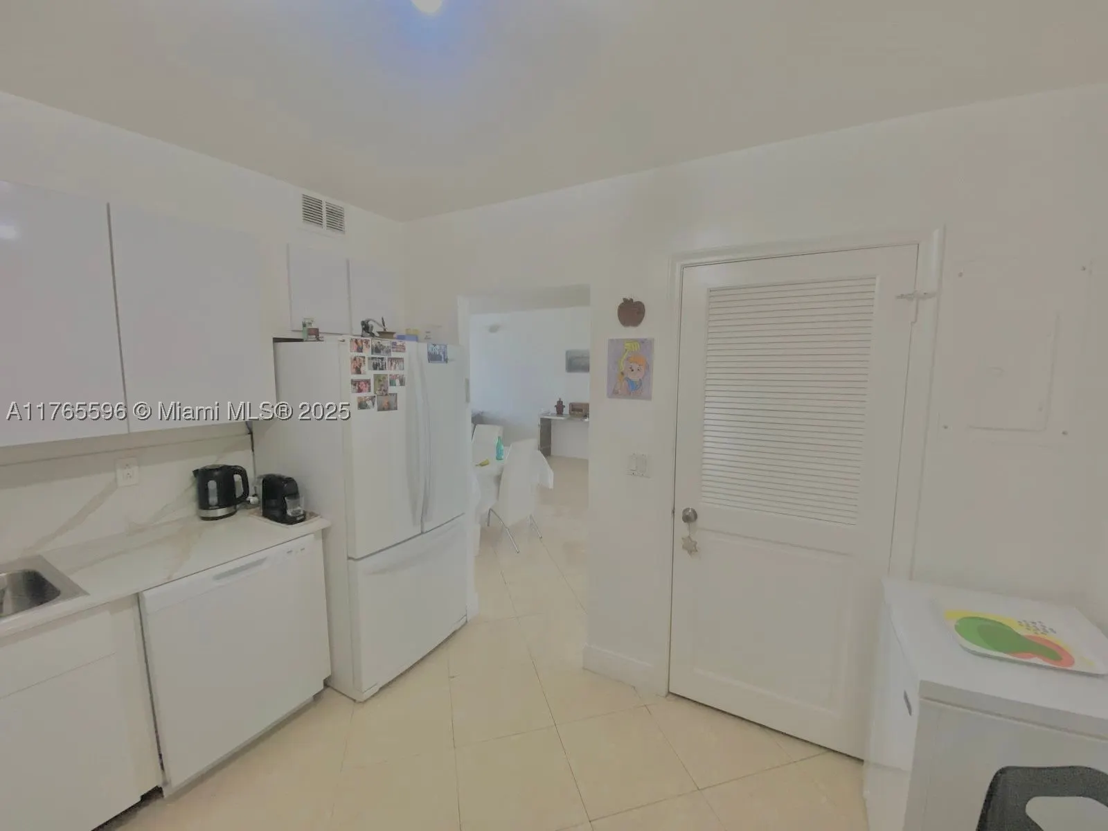 9801 Collins Ave #8M