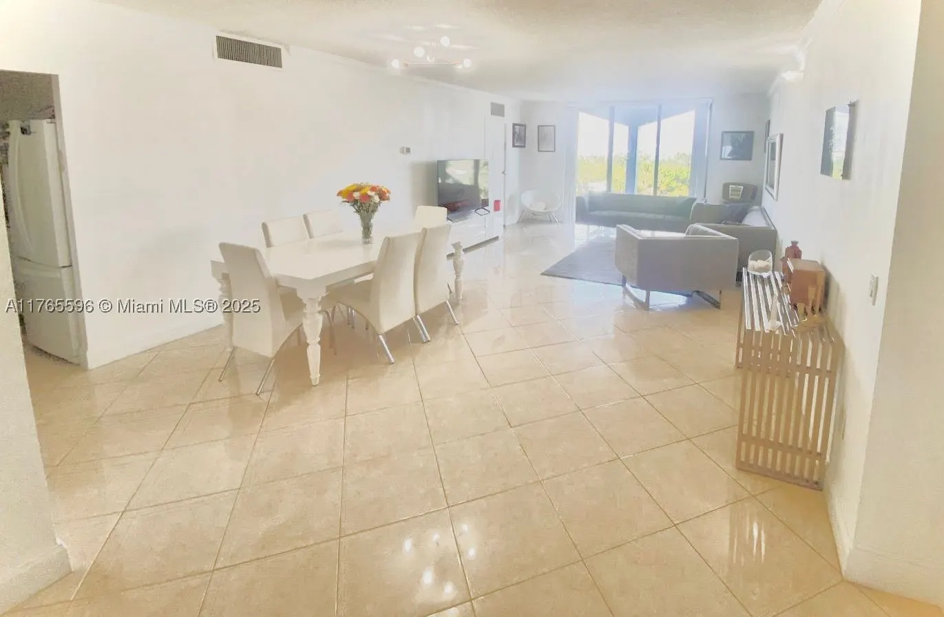 9801 Collins Ave #8M