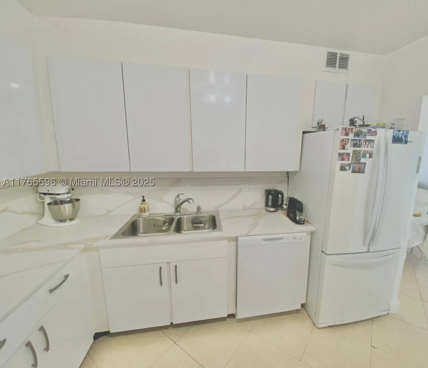 9801 Collins Ave #8M