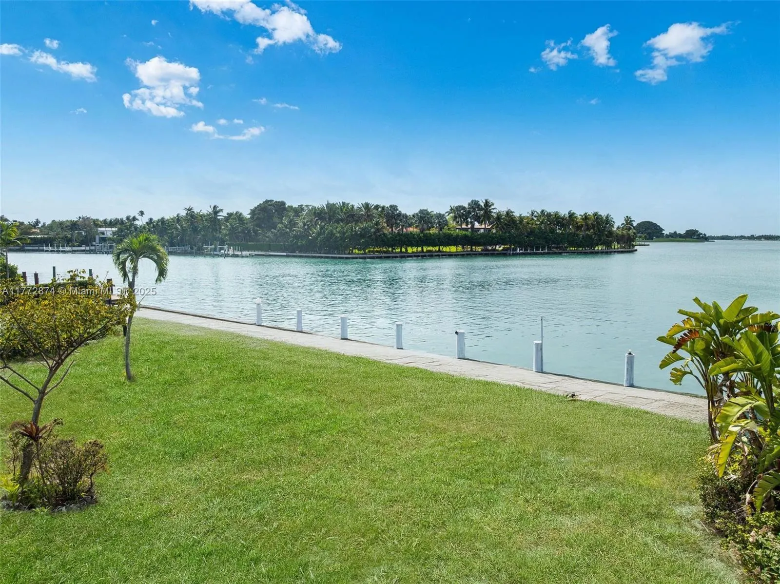 9224 Bay Dr