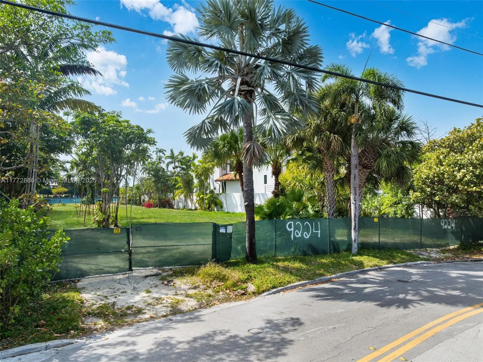 9224 Bay Dr