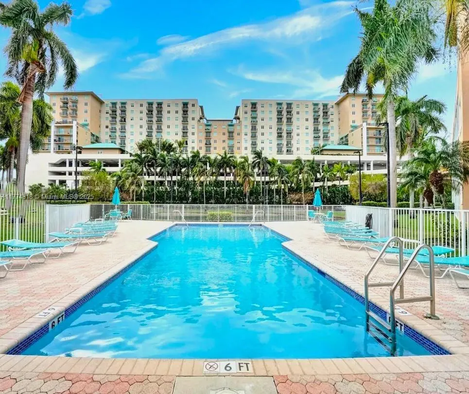75 Gulfstream Rd, #211B