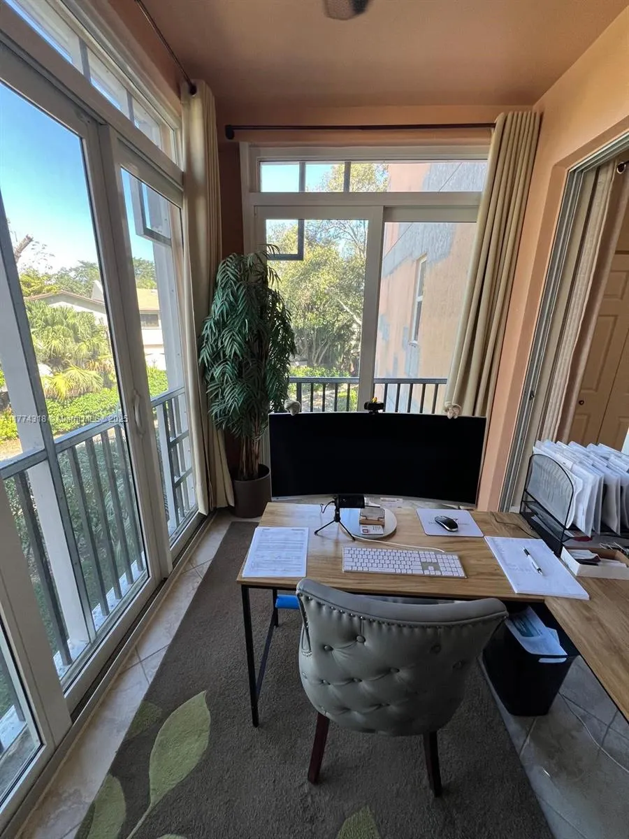 75 Gulfstream Rd, #211B