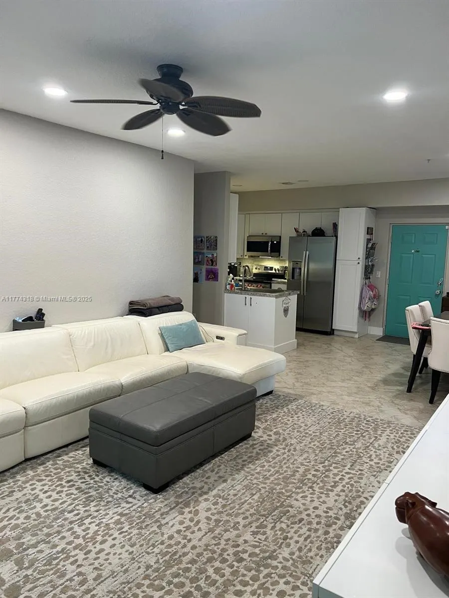 75 Gulfstream Rd, #211B