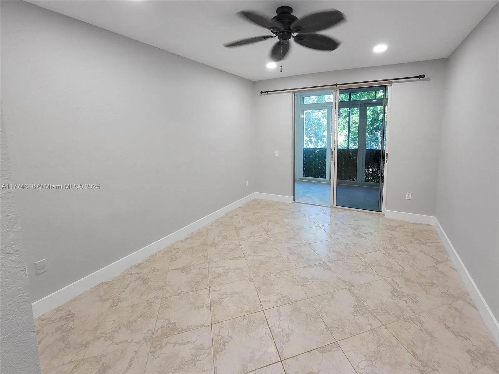 75 Gulfstream Rd, #211B