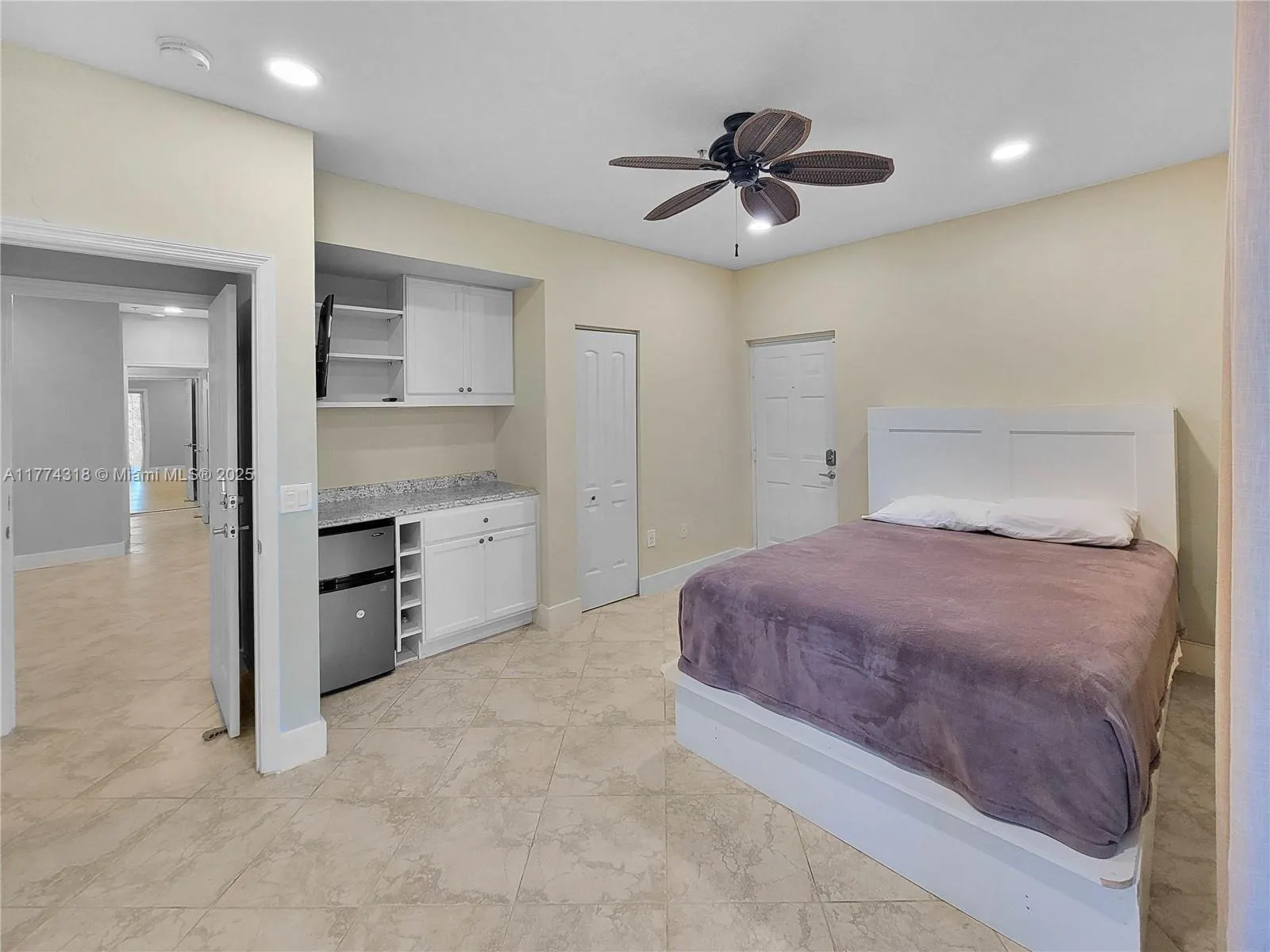75 Gulfstream Rd, #211B