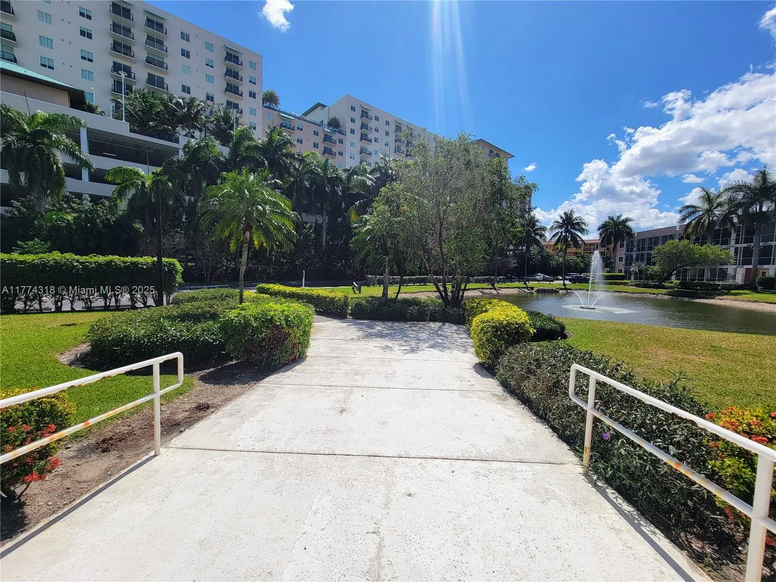 75 Gulfstream Rd, #211B