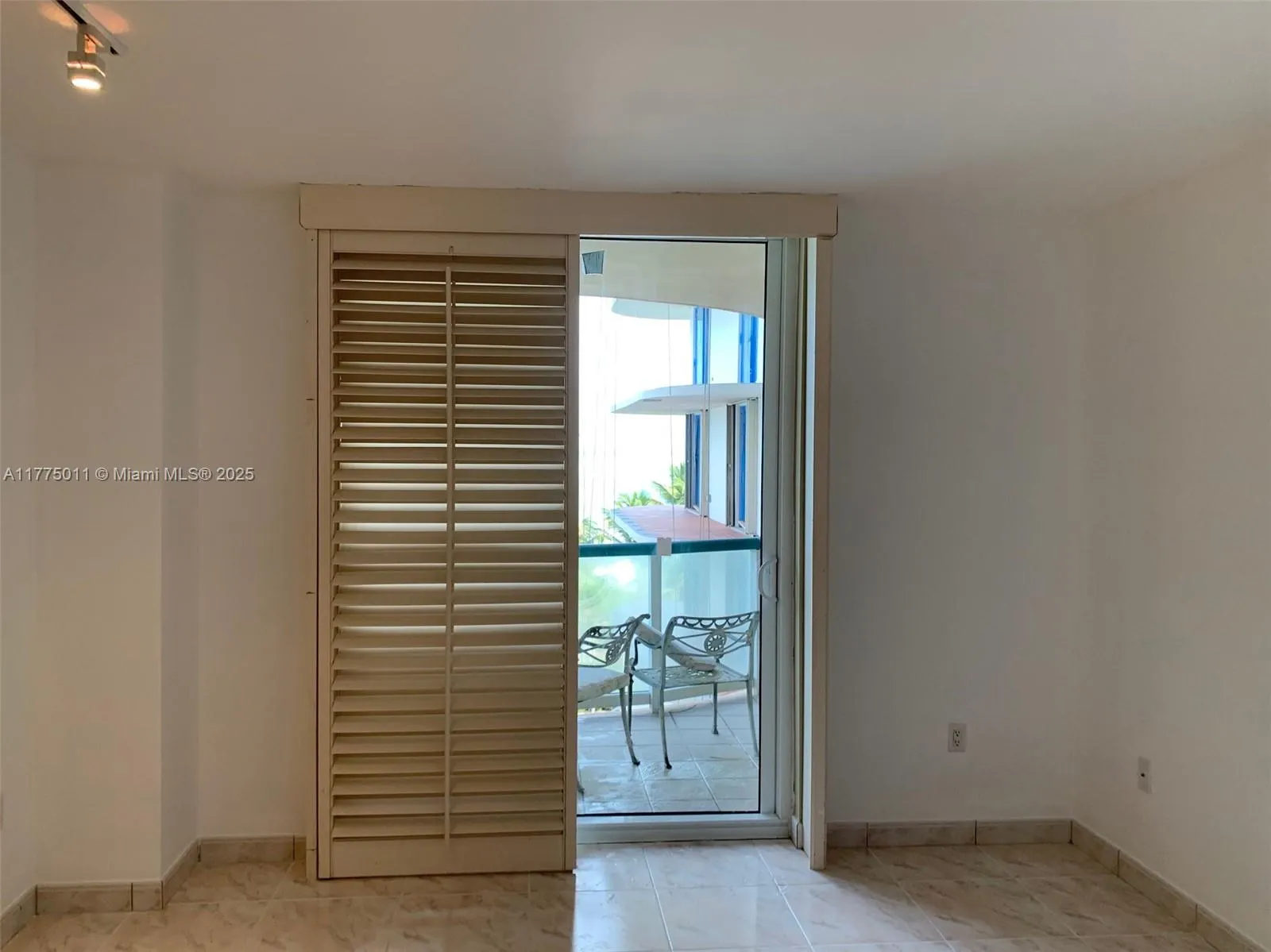 8855 E Collins Ave, #5B