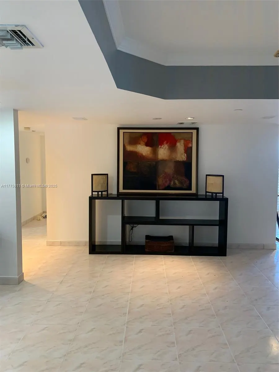 8855 E Collins Ave, #5B