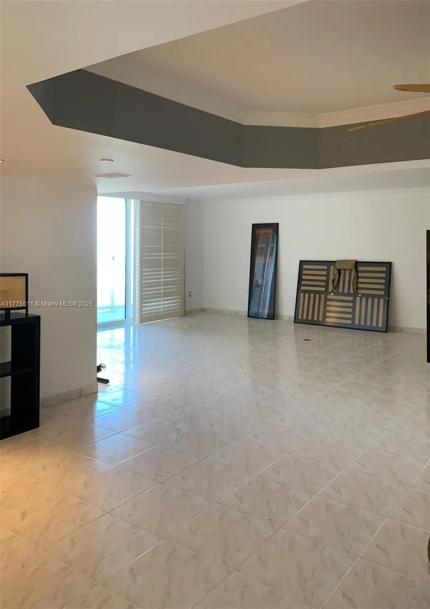 8855 E Collins Ave, #5B