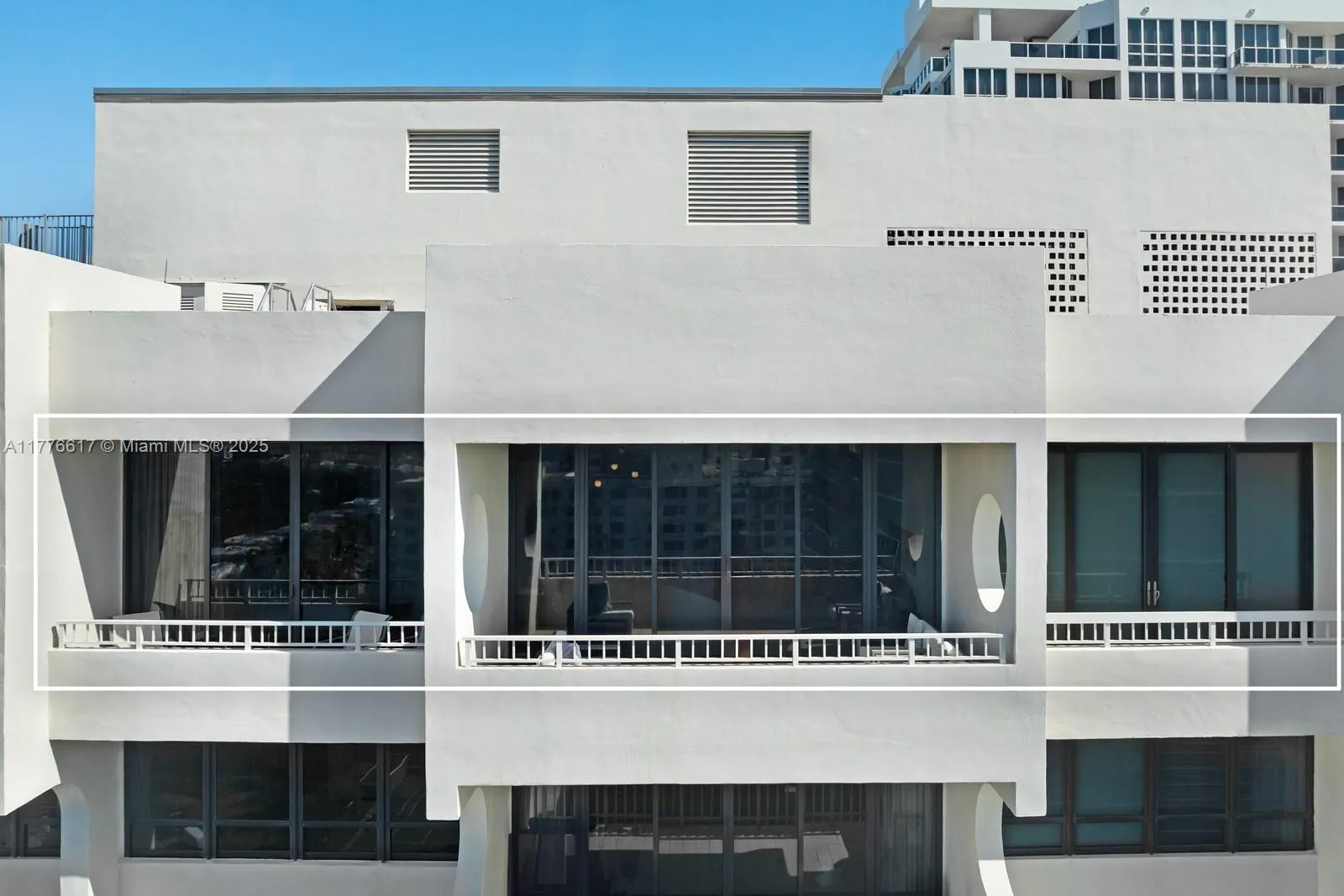 10205 Collins Ave, #PH3