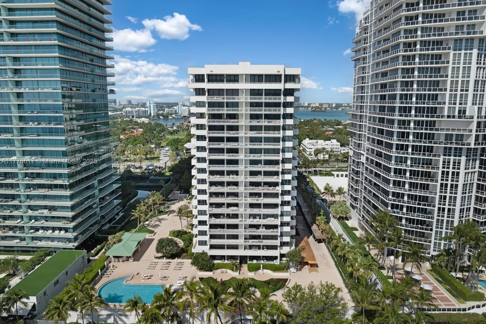 10205 Collins Ave, #PH3