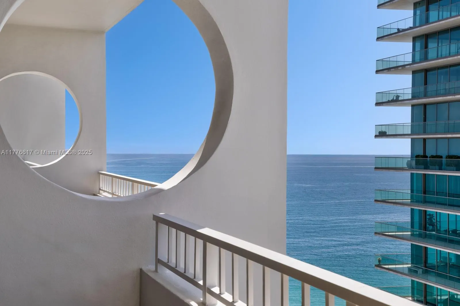 10205 Collins Ave, #PH3