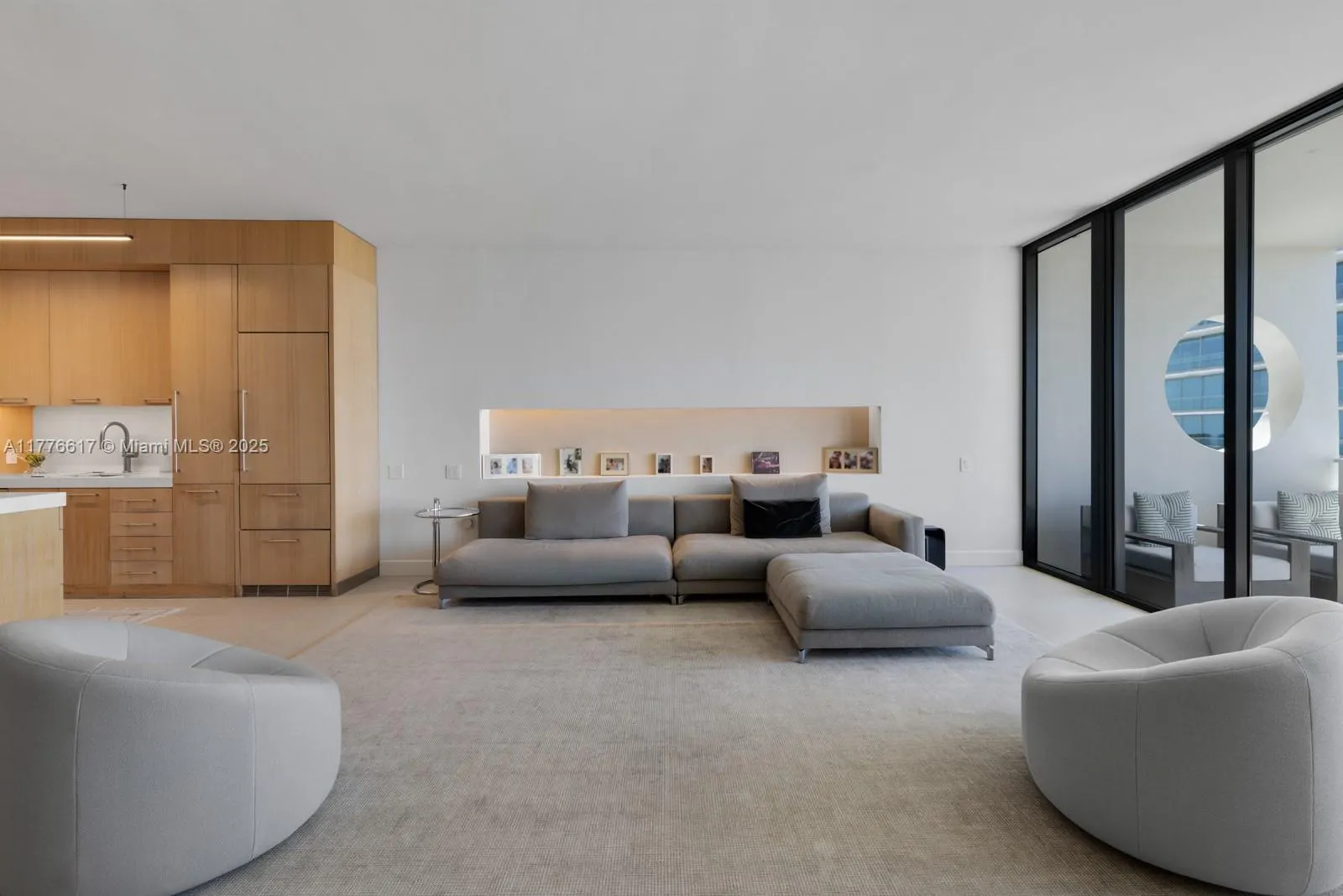 10205 Collins Ave, #PH3