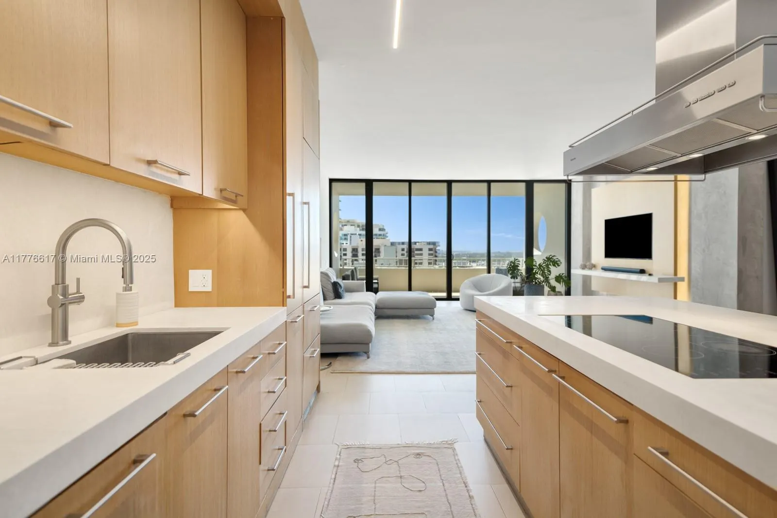 10205 Collins Ave, #PH3