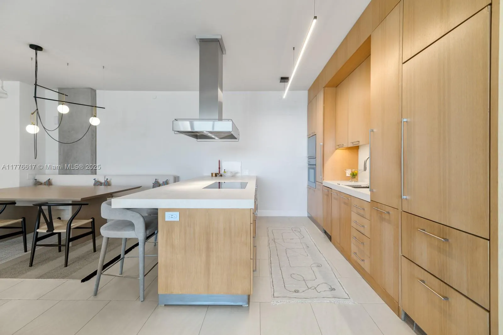 10205 Collins Ave, #PH3