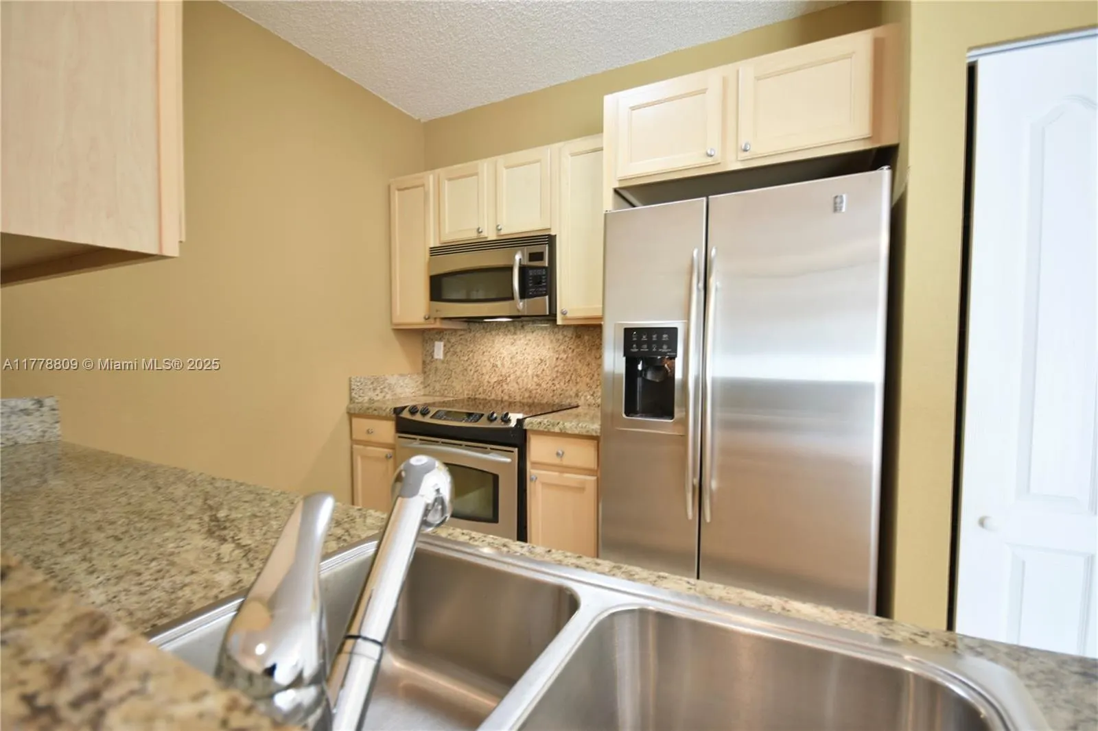 6001 SW 70th St, #429