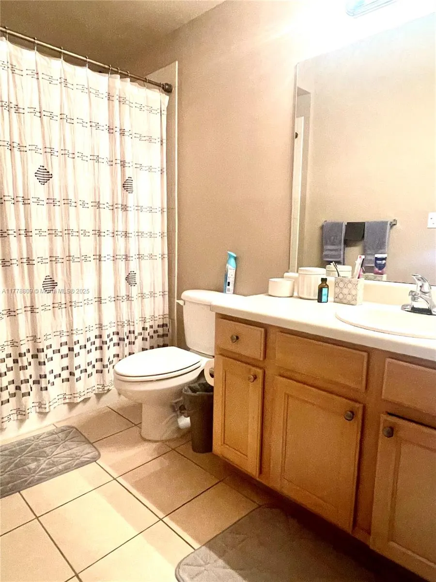 6001 SW 70th St, #429