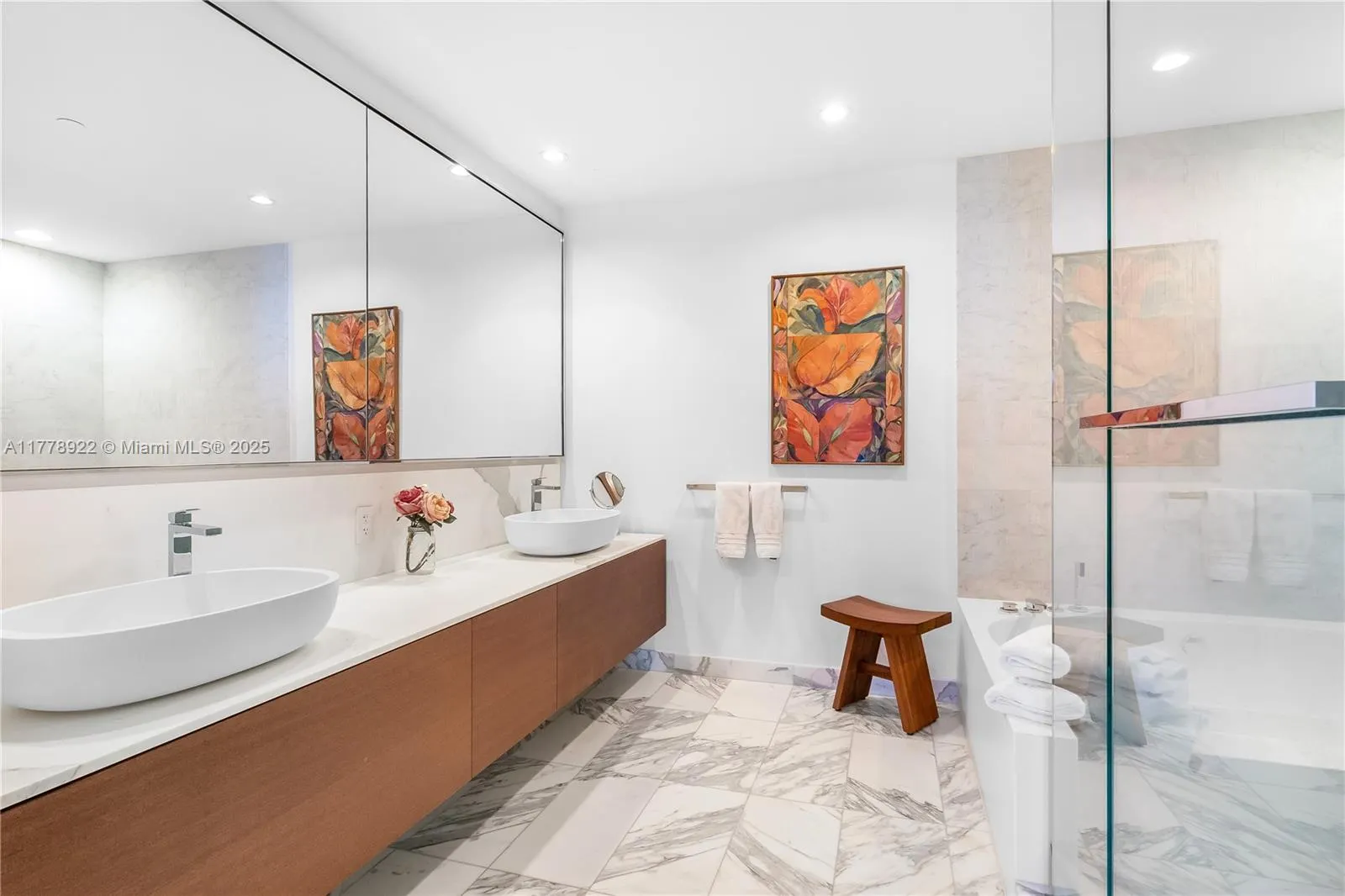 10201 Collins Ave, #1205