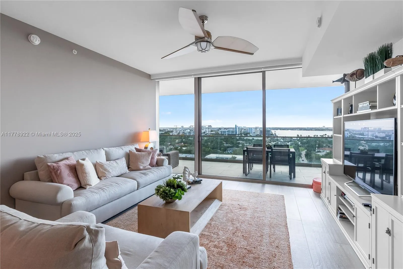 10201 Collins Ave, #1205