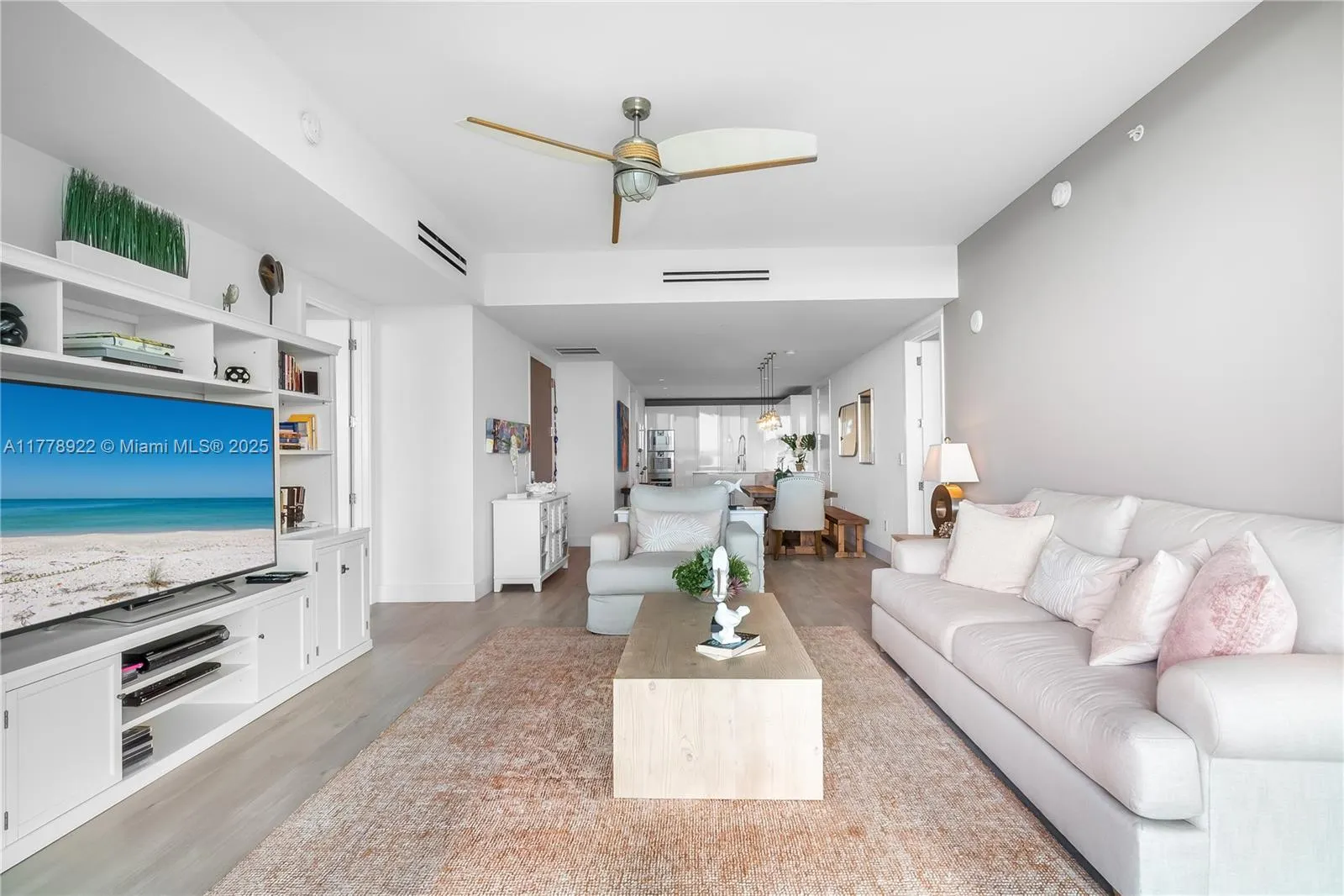 10201 Collins Ave, #1205