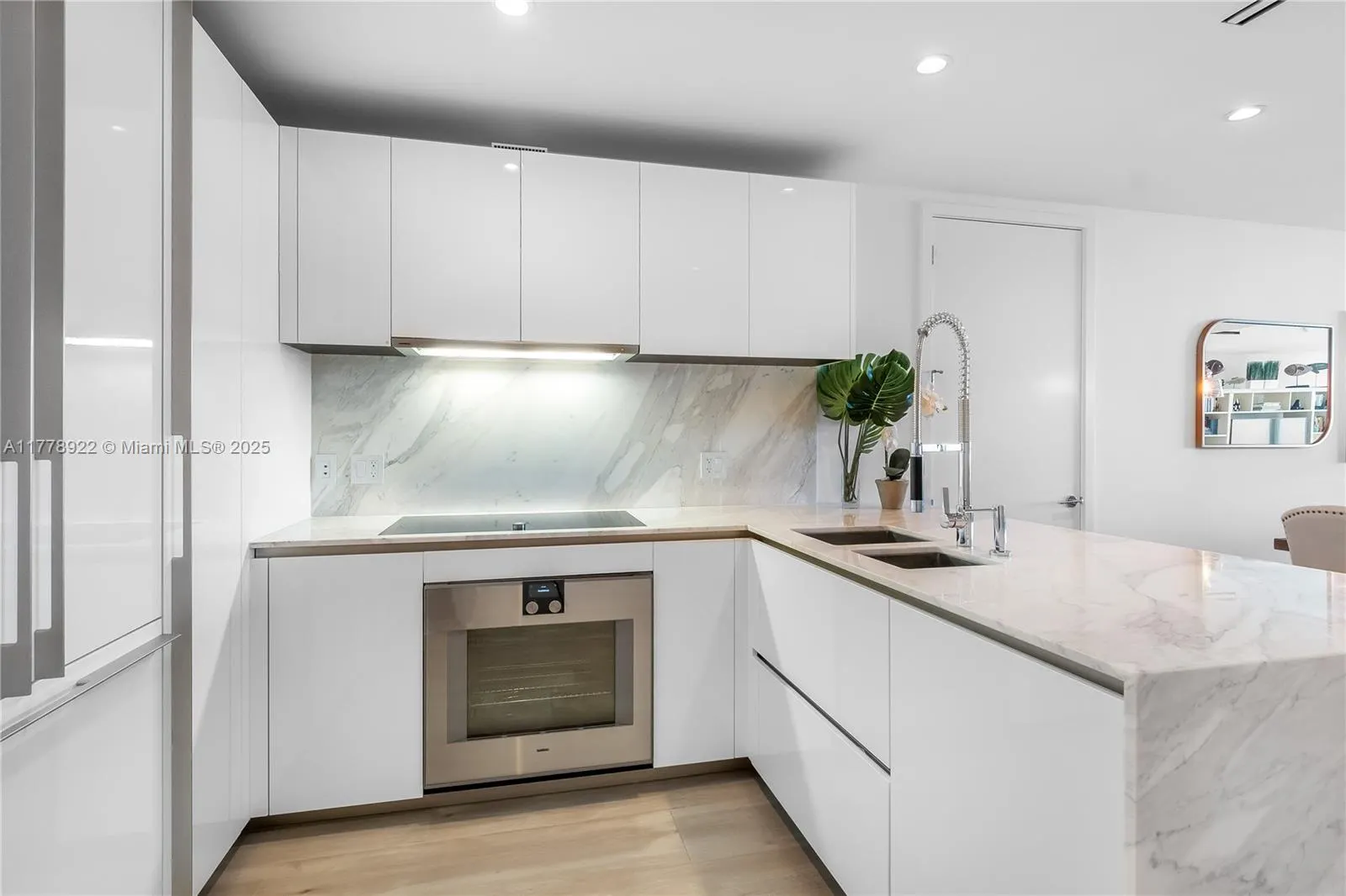 10201 Collins Ave, #1205