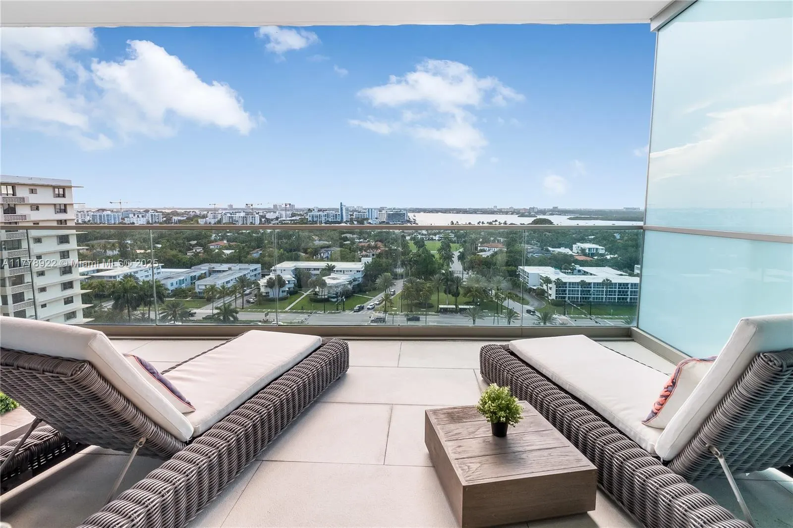 10201 Collins Ave, #1205