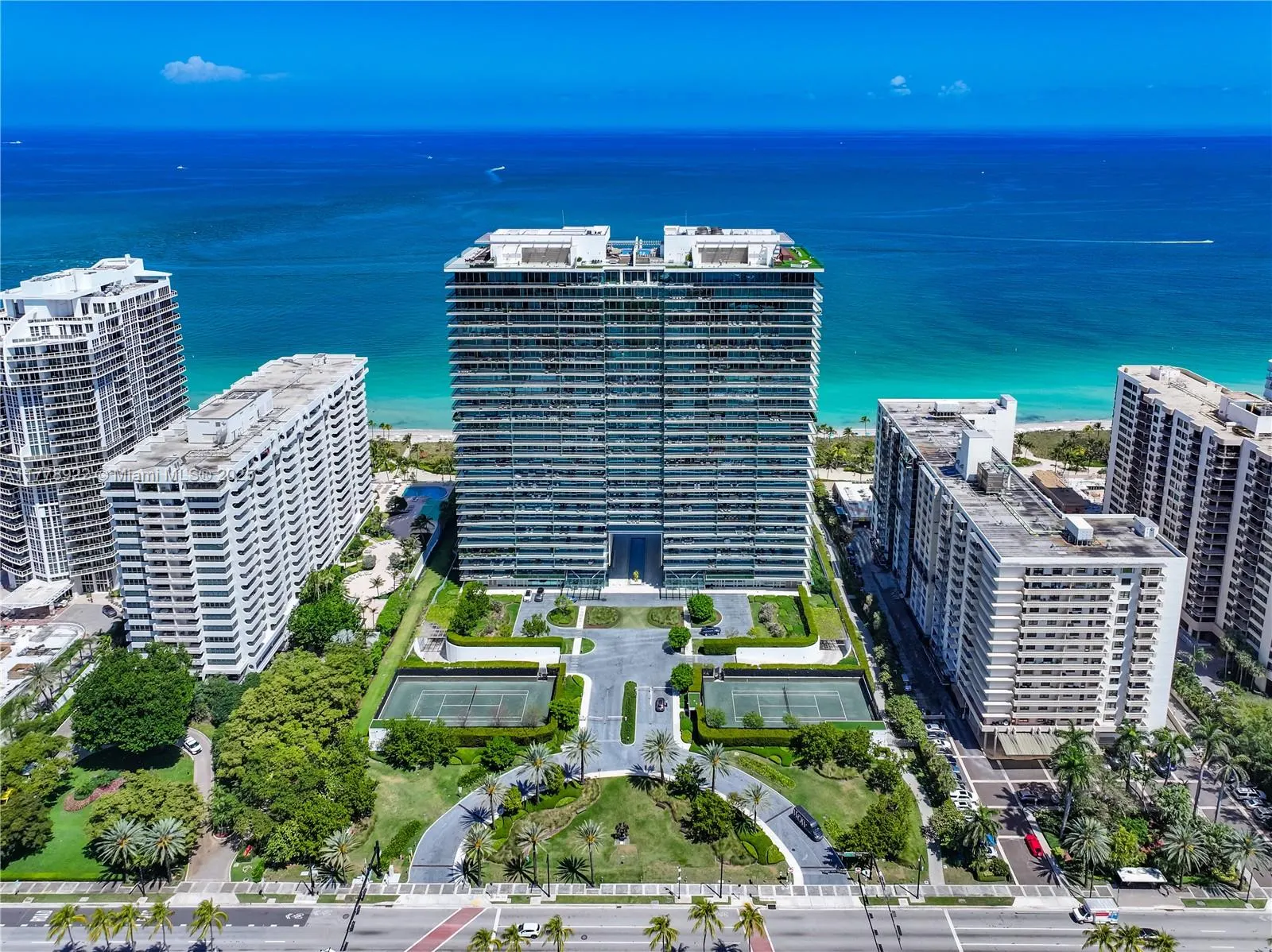10201 Collins Ave, #1205