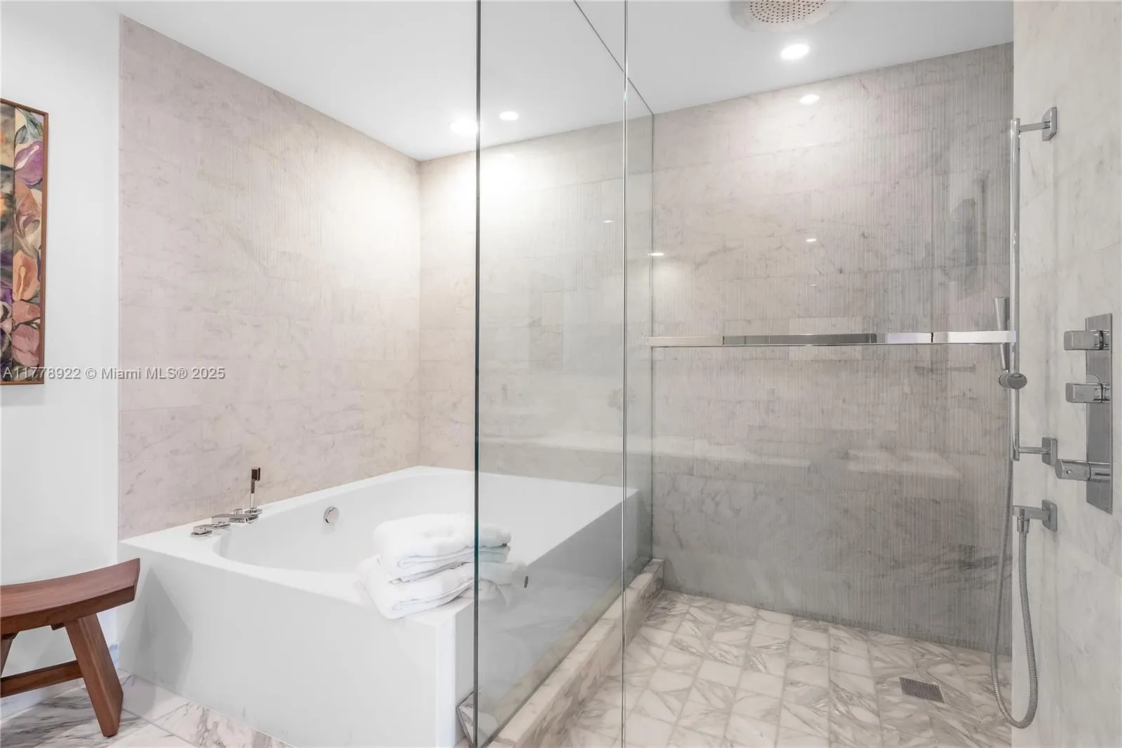 10201 Collins Ave, #1205