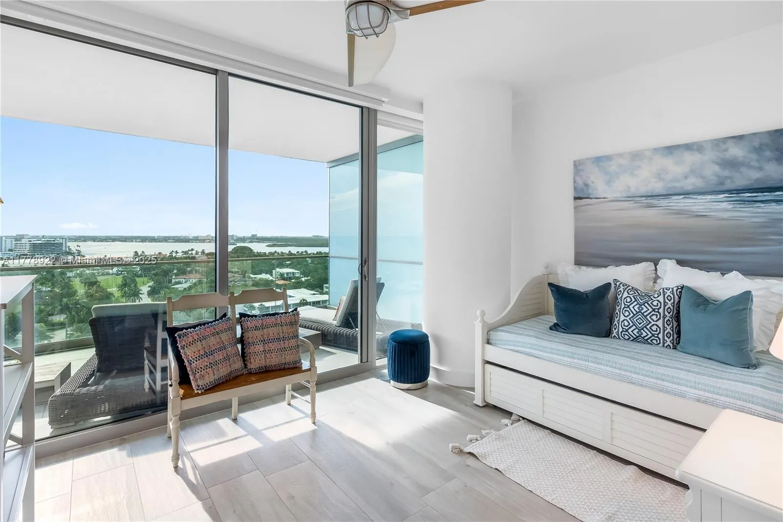10201 Collins Ave, #1205