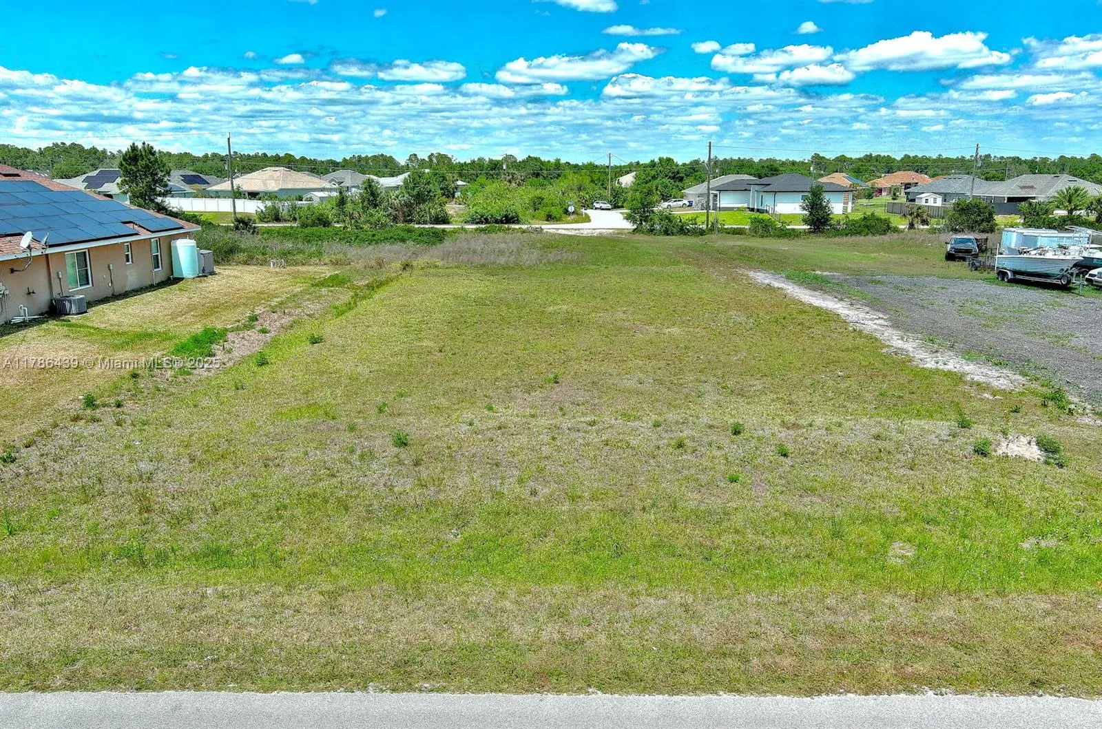 548 WINDERMERE DR