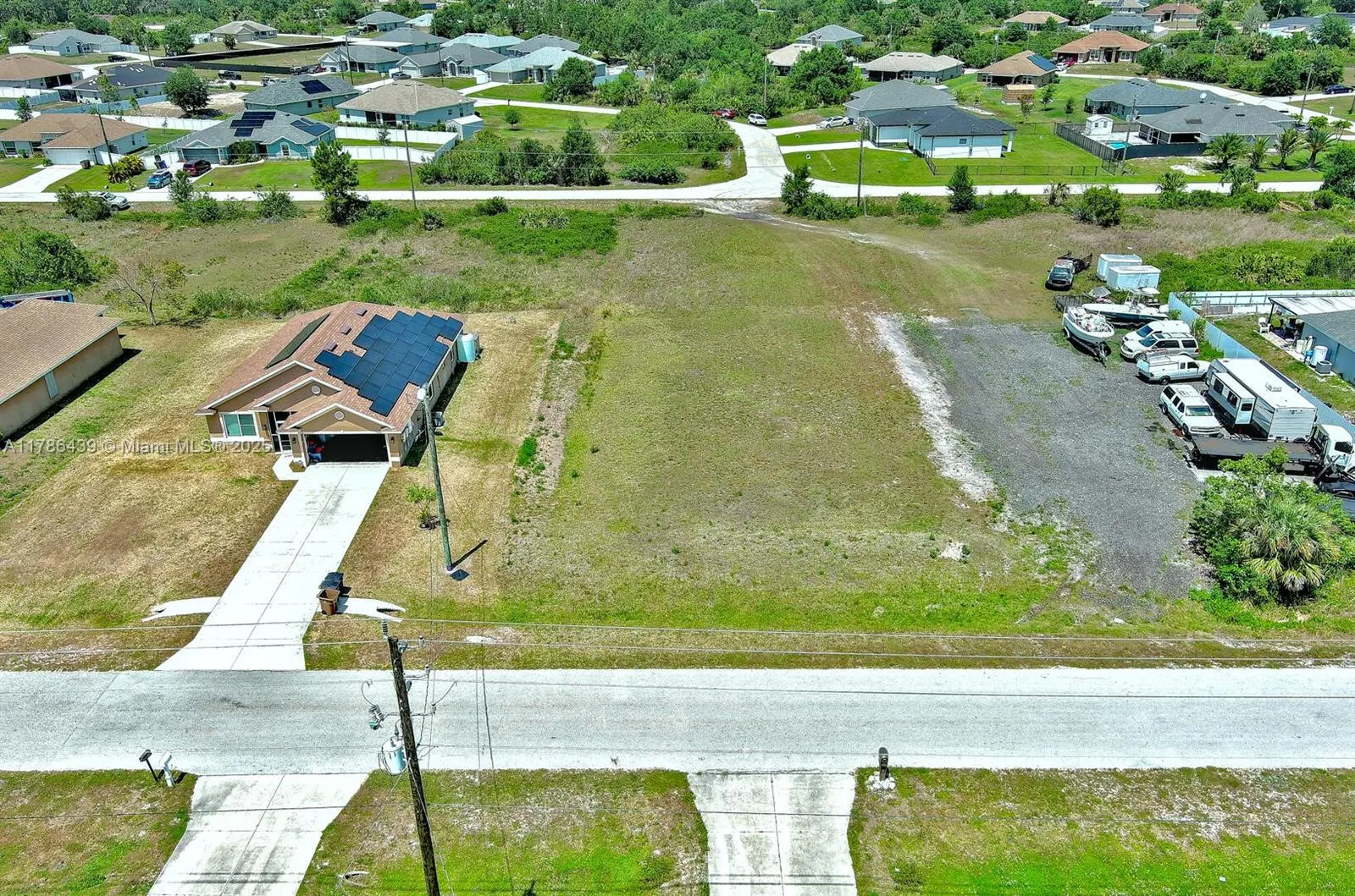 548 WINDERMERE DR