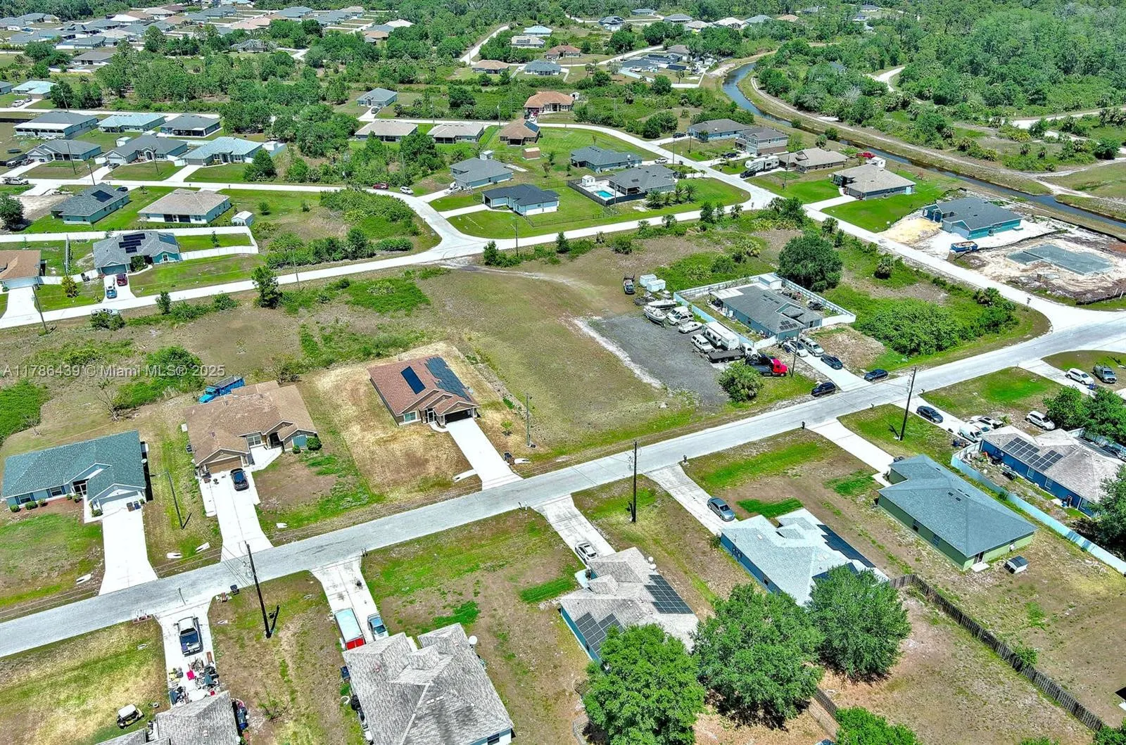 548 WINDERMERE DR